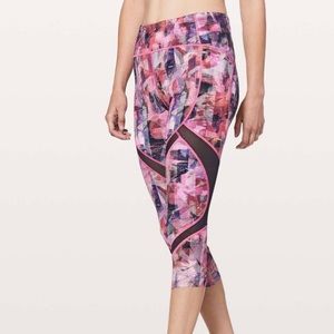 Lululemon on pace crop 21